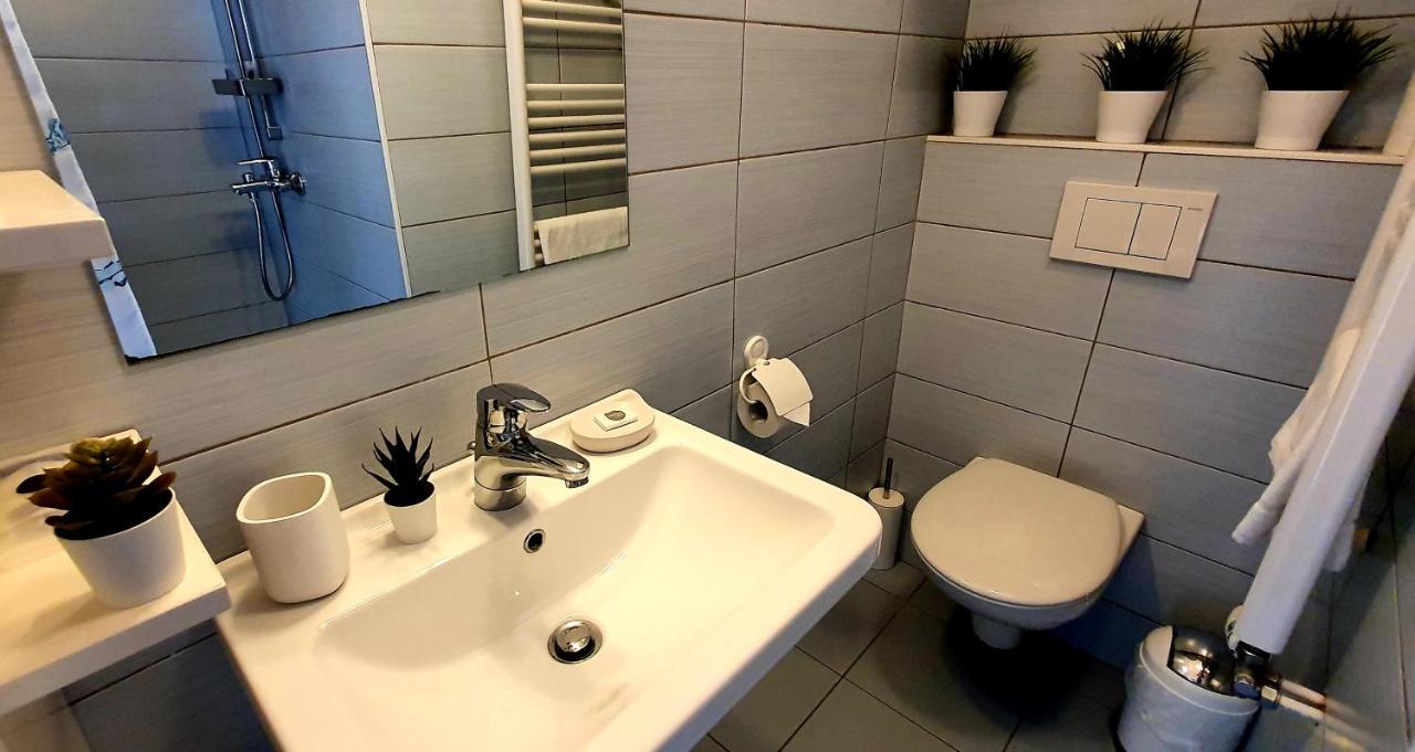 Petkovsek Rooms And Apartments Ljubljana Bagian luar foto