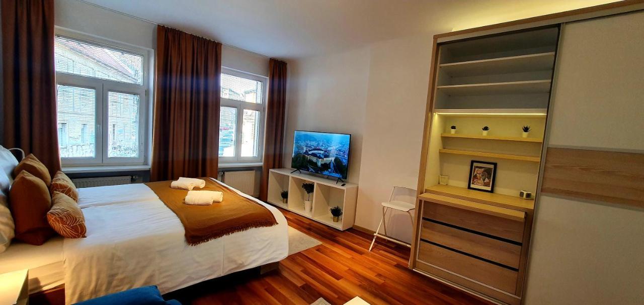 Petkovsek Rooms And Apartments Ljubljana Bagian luar foto